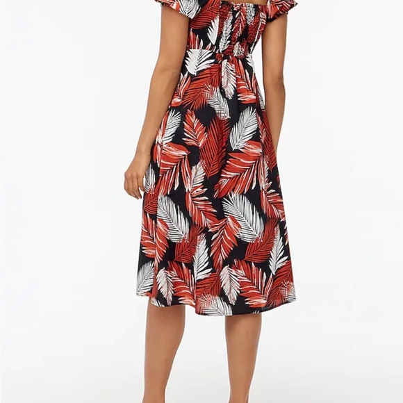 NWT Puff-sleeve twist-front midi dress - Picture 5 of 8